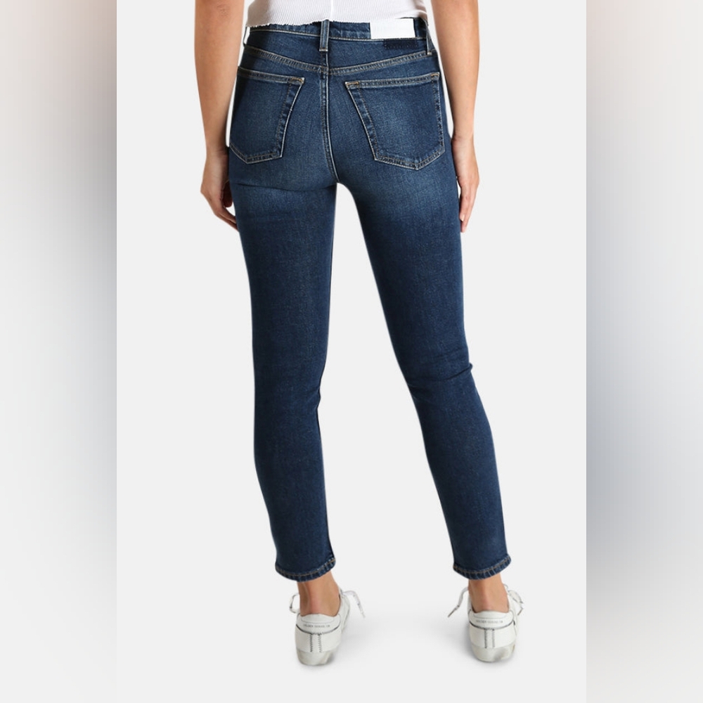 25 RE/DONE Originals Button Fly High Rise Tapered Leg Jeans‎ in Midnight Blue